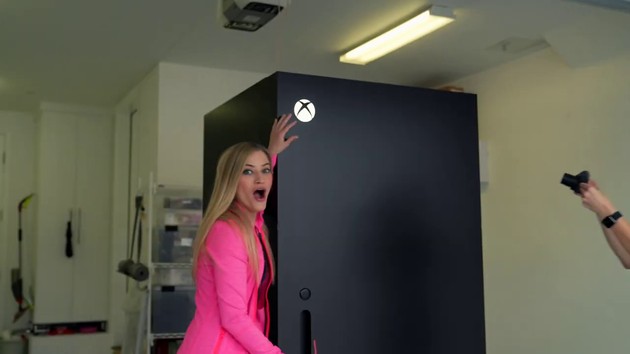 iJustine　Xbox　冷蔵庫　XboxSeriesX　マイクロソフト