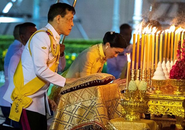 タイのワチラロンコン国王に関連した画像-02