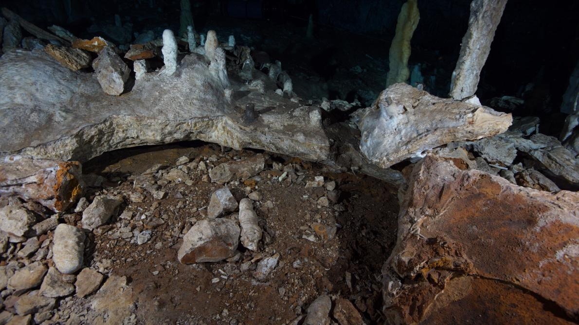 メキシコ　水中洞窟　採掘場に関連した画像-04