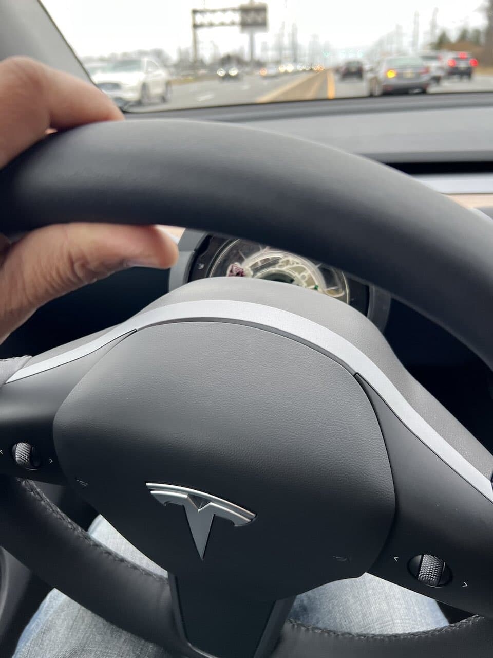 テスラ　ハンドル　事故　イーロン・マスク