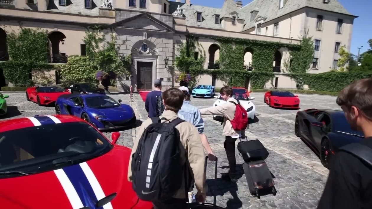 MrBeast　ユーチューバー　1泊100万ドル