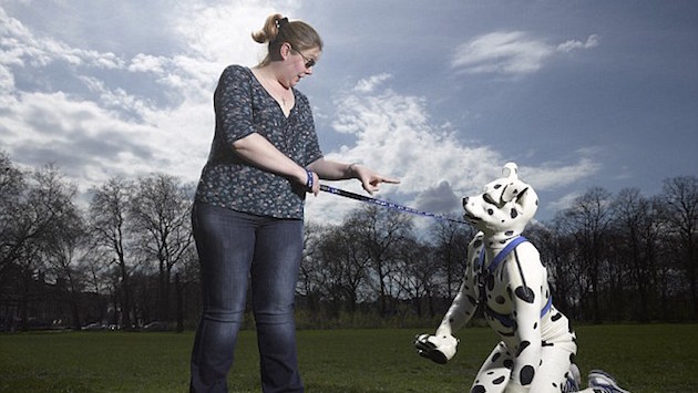 イギリスでリアルな「犬ごっこ」が流行に関連した画像-05