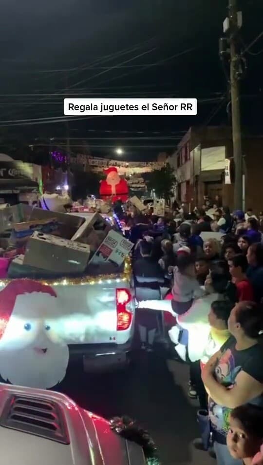 メキシコ　クリスマスプレゼント　カルテル　麻薬組織　ハリスコ新世代カルテル