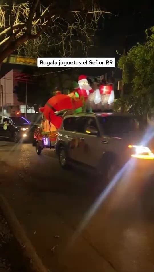 メキシコ　クリスマスプレゼント　カルテル　麻薬組織　ハリスコ新世代カルテル