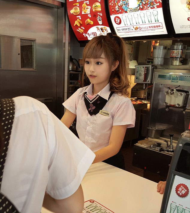 台湾マクドナルドに絶世の美少女イルカちゃんに関連した画像-04